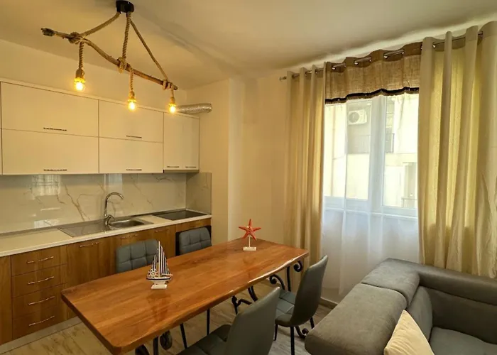 Casa Del Mar Apartment